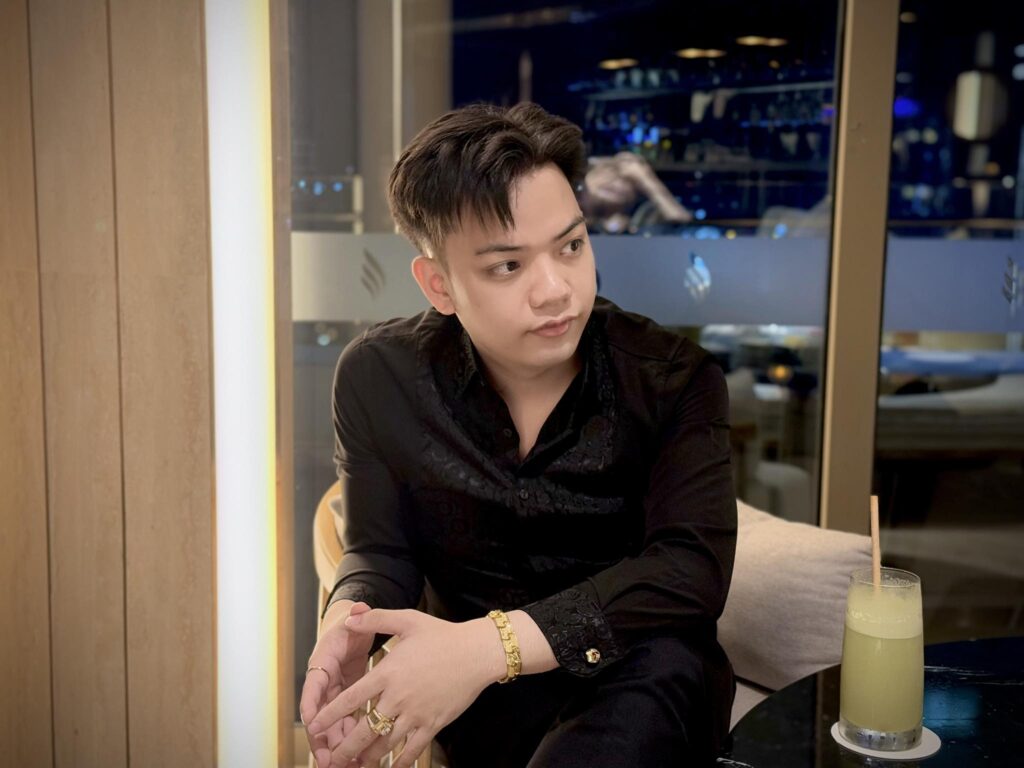 Con-duong-den-voi-linh-vuc-giai-tri-cua-CEO-Hoang-Minh-Tri